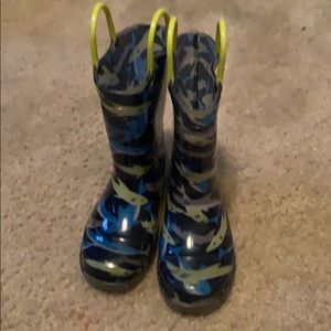 Kids shark light up rain boots